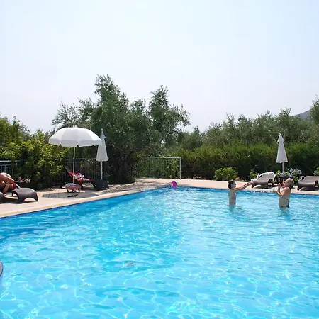 Anatoli Labreon Guest house